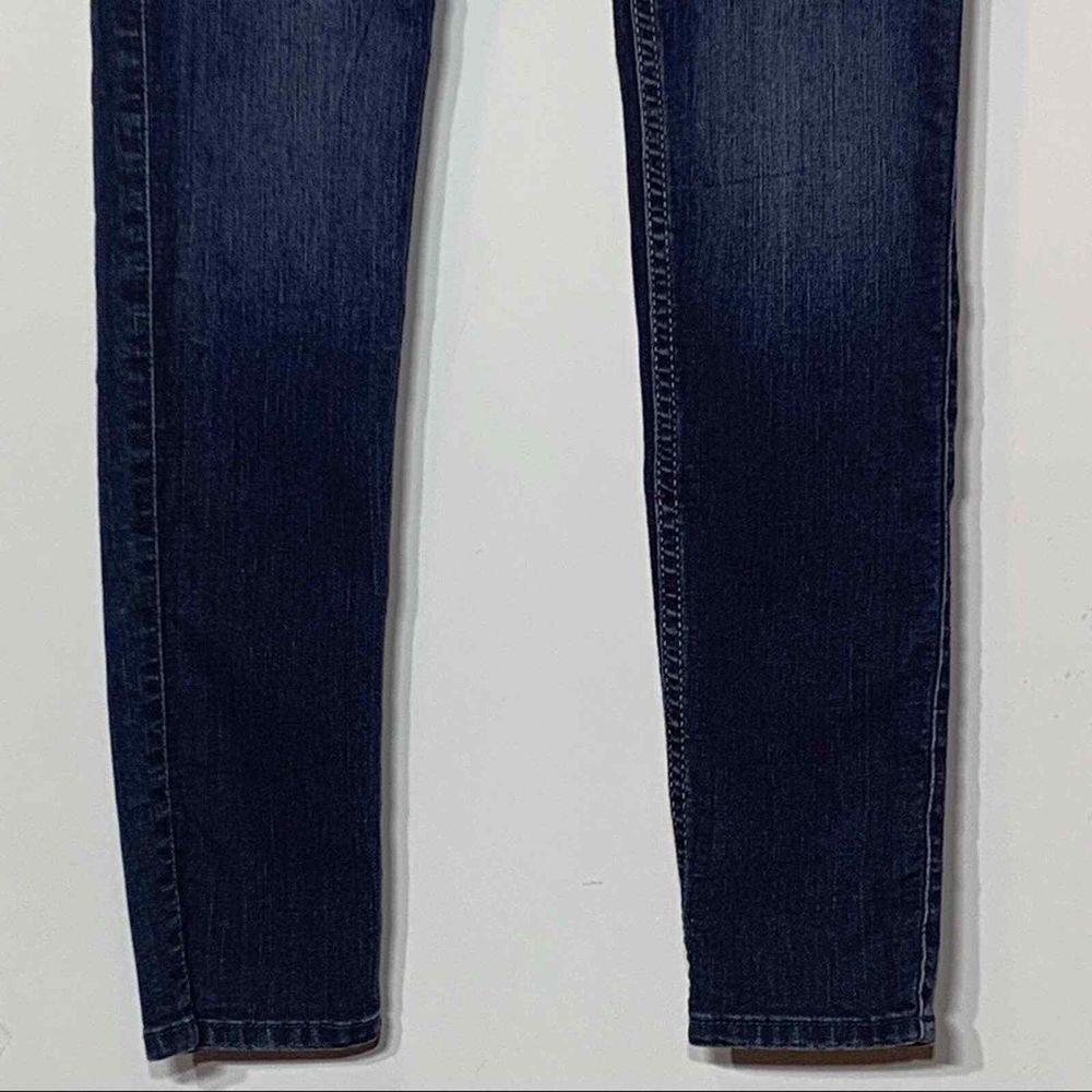 EUC Hollister‎ Super Skinny Size 3 Short Denim Jeans - Picture 5 of 6